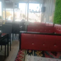 به یک نفر اقا یا خانوم ظرف شور