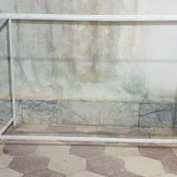 میز و پایه برش سالم و تمیز