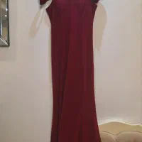 تعدادی لباس در حد نو