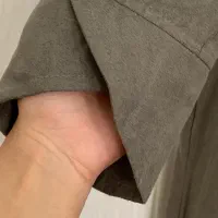 بارونی بلند|لباس|صومعه‌سرا, |دیوار