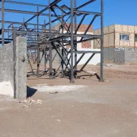 زمین اسکلت زده شده در شهرک