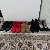 چند جفت کفش و کتونی|کیف، کفش، کمربند|ساوه, |دیوار