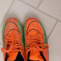 کفش فوتبال چمن سایز ۳۵.۳۶ در حد نو