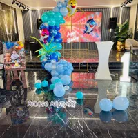 اجرای گلارایی و بادکنک آرایی|خدمات پذیرایی، مراسم|اندیشه, اندیشه فاز ۱|دیوار