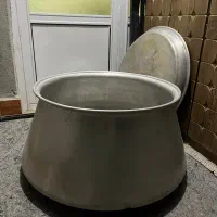 قابلمه بزرگ به همراه مجمعه