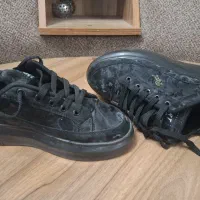 کفش کتانی|کیف، کفش، کمربند|قم, سراجه (۱۵ خرداد)|دیوار