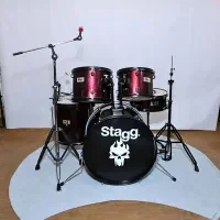 درام جاز درامز آکوستیک سنج نوازنده