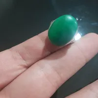 انگشتر کهنه یشم سبز