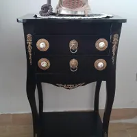 میز و تلفن