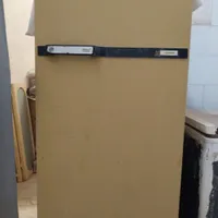 یخچال دست دوم قیمت ۸/۰۰۰/۰۰۰ با مشتری هم کنار میام