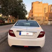 دنا پلاس مدل ۱۴۰۰