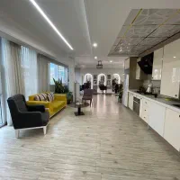 اجاره تخت مژه .رنگ کار . فشیال کار.با مشتری