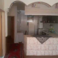 نیازمند به هم خانه خانم