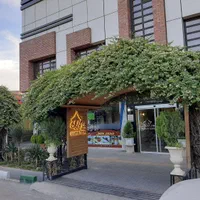 طراحی فضای سبز باغبانی هرس سمپاشی کود خاک باغچه|خدمات باغبانی و درختکاری|قم, بنیاد|دیوار