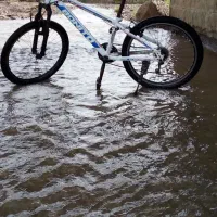 گرمی|دوچرخه، اسکیت، اسکوتر|گرمی, |دیوار