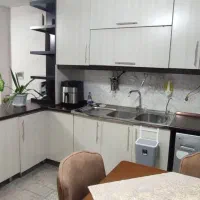 فروش فوری کابینت آشپزخانه شیک و تمیز