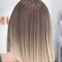 مدل برای رنگ و دکلره