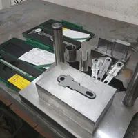 خدمات فرز CNC قطعه سازی و قالب سازی تضمینی