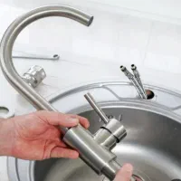 نصاب شیرآلات ، لوله کشی ، برقکاری نصب کلید و پریز