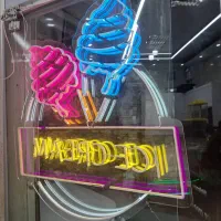 کارگر برا بستنی فروشی پاره وقت