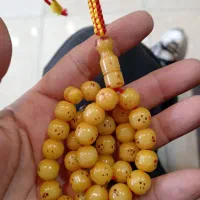 تسبیح سندلوس استخونی کهنه آلمان|کلکسیون اشیاء عتیقه|سبزوار, طبرسی (جعفرآباد)|دیوار