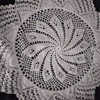 رومیزی قلاب بافی