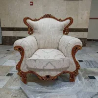 مبل سلطنتی ۷ نفره به همراه میز نهار خوری ۶ نفره|مبلمان خانگی و میز عسلی|تهران, عباسی|دیوار