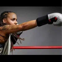 مربی کیک بوکس