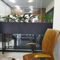 استخدام نیروی خدماتی آقا یا خانوم در دفتر املاک