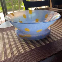 پنج عدد پیش دستی ویک عدد کاسه