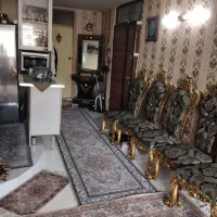 6عد صندلی غذاخوری تمیز ومرتب