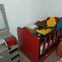 تخت نوزاد در حد نو