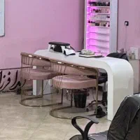 استخدام دستیار و ناخن کار و مژه کار