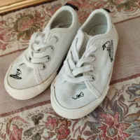 کتونی و بوت خارجی|کیف، کفش، کمربند|اندیشه, اندیشه فاز ۱|دیوار