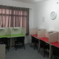مراقب سالن مطالعه خانم