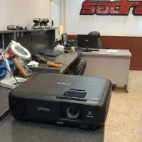 تعمیر تخصصی ویدئو پروژکتور در مشهد - صدرا سرویس