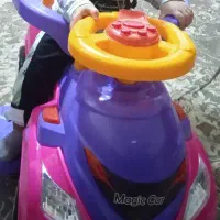 اسباب بازی فروشی./در حیاط ویلایی کسی خواست درخدمتم