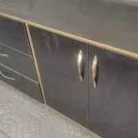 ویترین مغازه دو عدد کامل