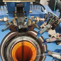 شاگرد جوراب بافی