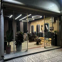 استخدام آرایشگر ماهر