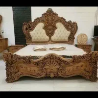 تخت خواب چوبی لمسه خور