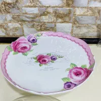 کیک خوری پایه دار چینی با درب شیشه ای|ظروف سرو و پذیرایی|رشت, منظریه|دیوار