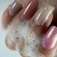 کاشت ناخن ترمیم لمینت ژلپولیش با لاک ژل رایگان|خدمات آرایشگری و زیبایی|رشت, نظری|دیوار