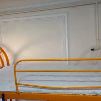 خوابگاه پسرانه خودگردان یک تخت برای واگذاری|اجارهٔ کوتاهمدت آپارتمان و سوئیت|رشت, شهرک قدس|دیوار