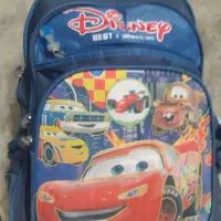 یک کیف مدرسه پیدا شده