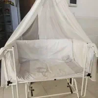 گهواره کنار تختی مادر|تخت و صندلی بچه|یزد, |دیوار