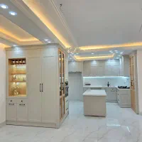 کابینت نوکلاسیک رنگ فیلی چوب