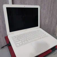 اپل مک بوک ۲۰۱۰