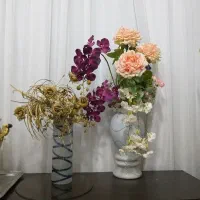 تعدادی گلدان و دکوری نو شیک