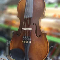 ویولون|ویولن|اصفهان, برازنده|دیوار